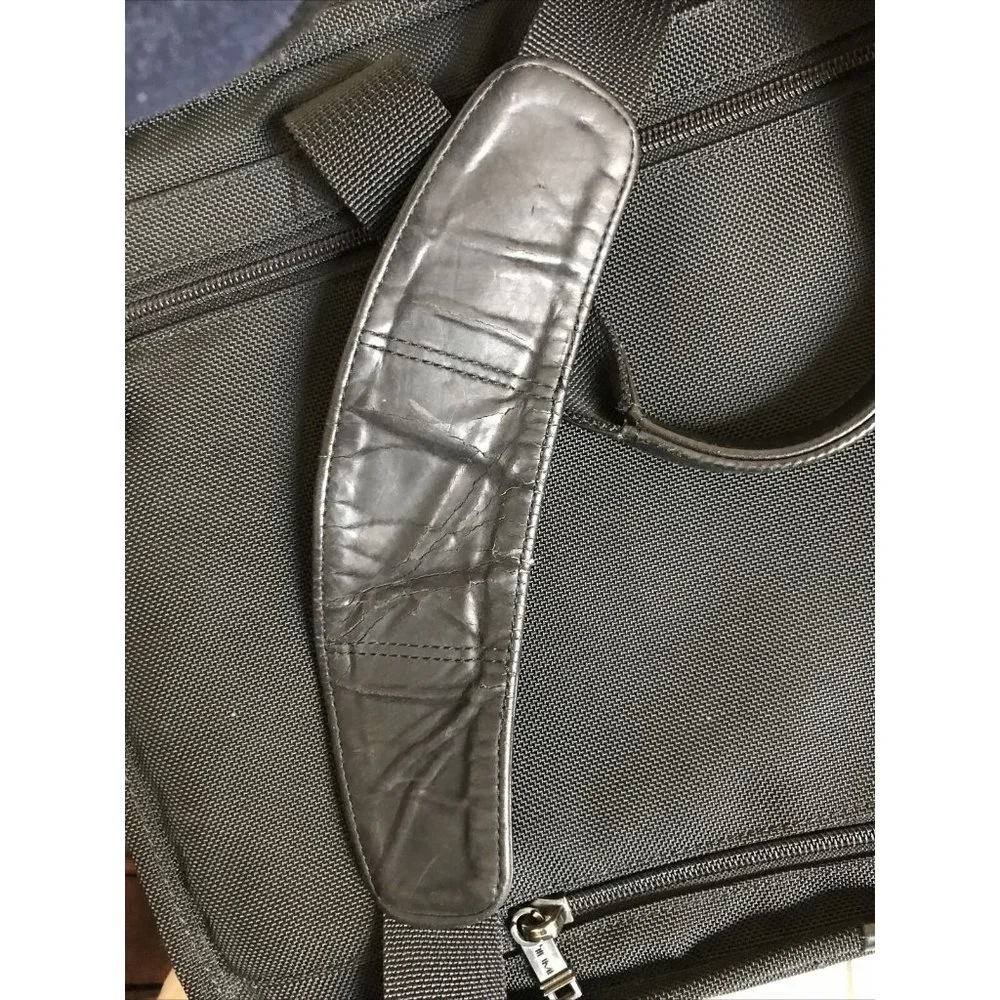 TUMI Alpha 2 Black Expandable Organizer Laptop Briefcase VGUC